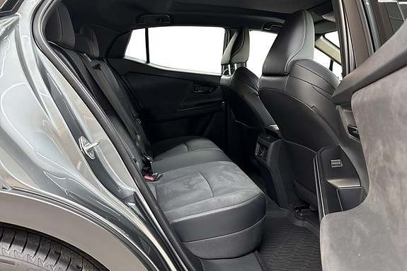 Toyota C-HR+ 19 of 25
