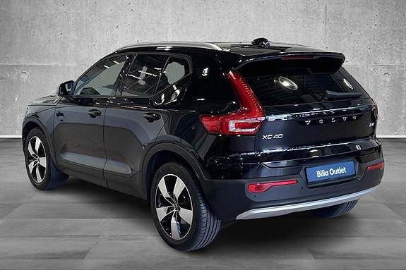 Volvo XC40 4 of 23
