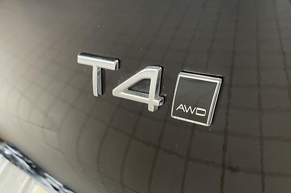 Volvo XC40 9 of 23