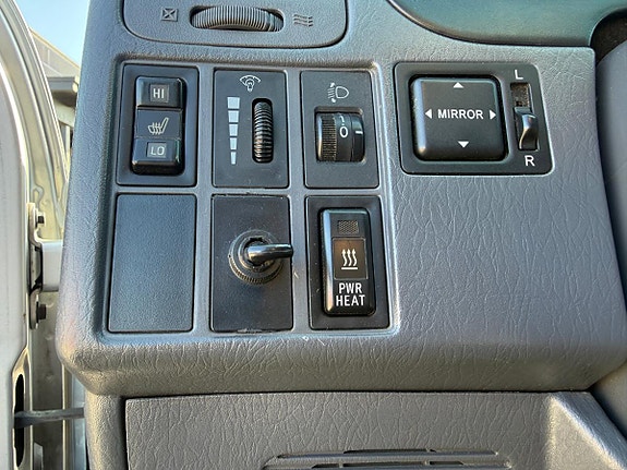 Toyota HiAce 23 of 30