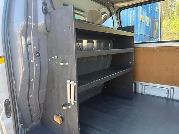 Toyota HiAce 26 of 30