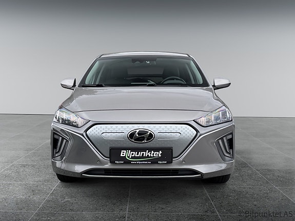 Hyundai IONIQ 12 of 13