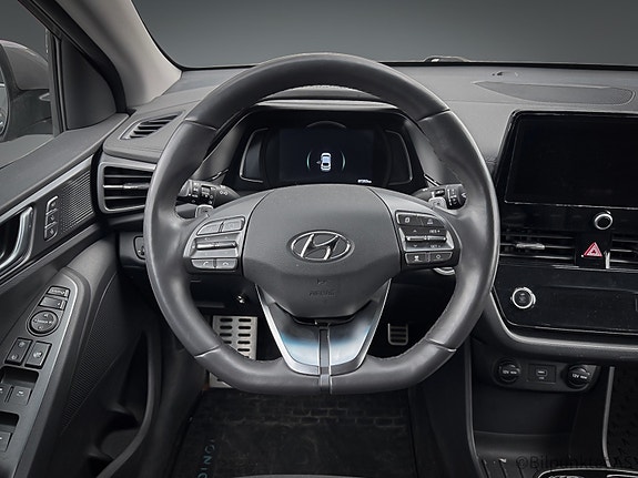 Hyundai IONIQ 9 of 13