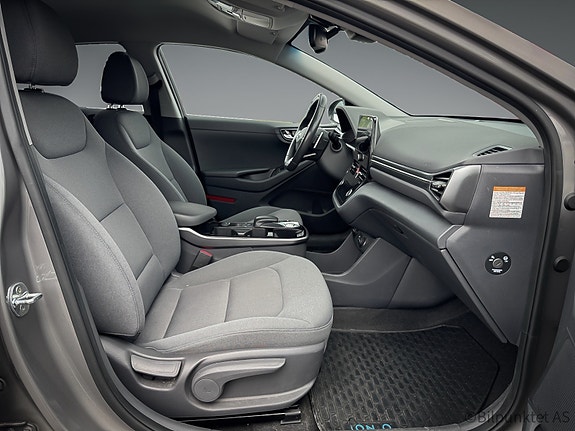 Hyundai IONIQ 7 of 13