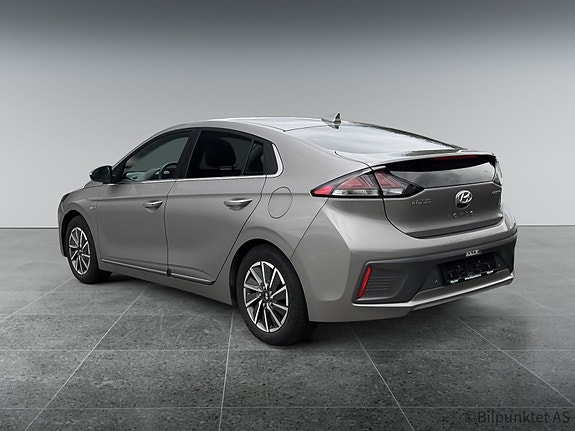 Hyundai IONIQ 3 of 13