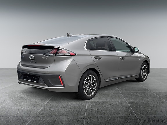 Hyundai IONIQ 5 of 13