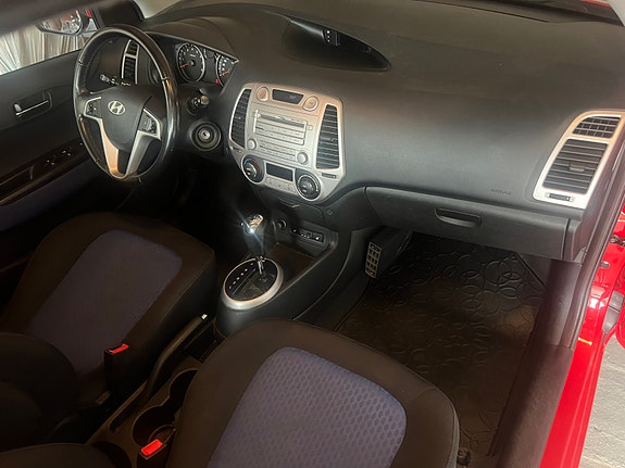 Hyundai i20 6 of 8