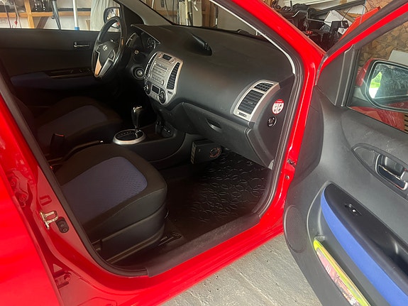 Hyundai i20 4 of 8
