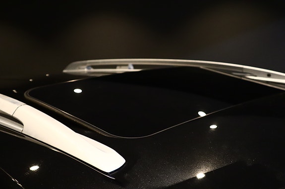 Porsche Cayenne 5 of 29