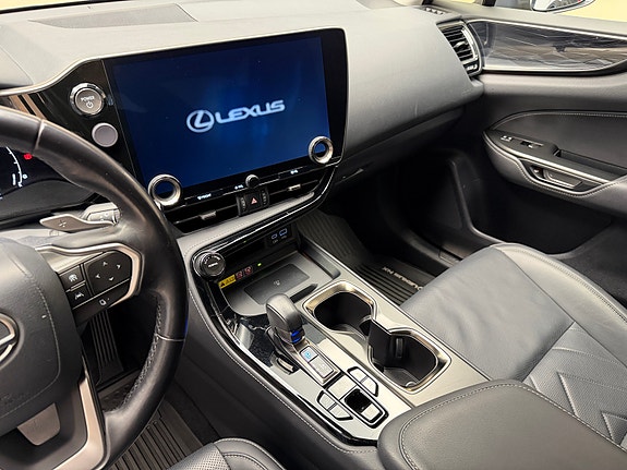 Lexus NX450h 21 of 30