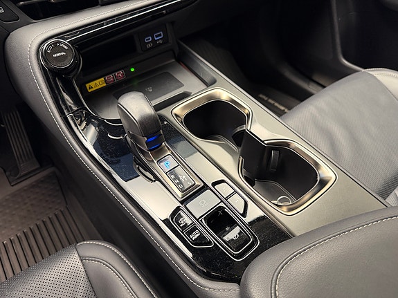 Lexus NX450h 22 of 30