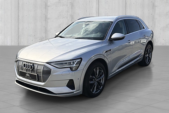 Audi e-tron 3 of 20