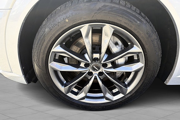 Audi e-tron 19 of 20