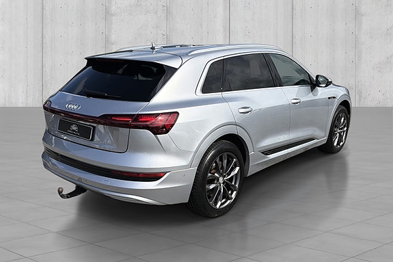 Audi e-tron 6 of 20