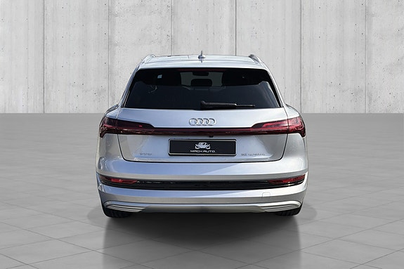 Audi e-tron 5 of 20