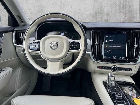 Volvo V90 22 of 30
