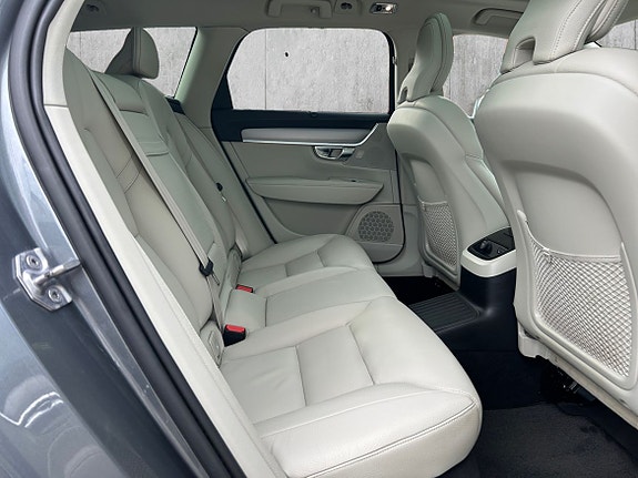 Volvo V90 17 of 30
