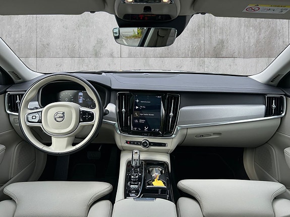 Volvo V90 21 of 30