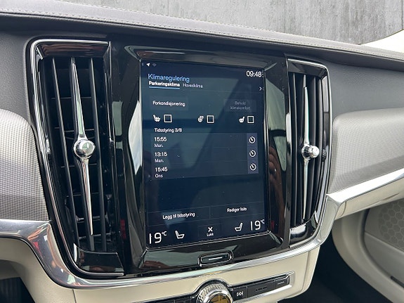 Volvo V90 26 of 30