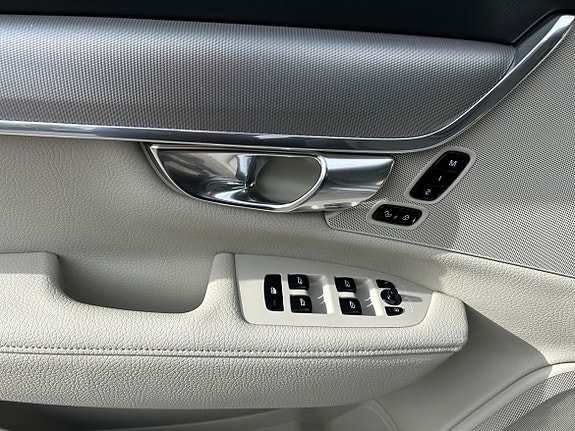 Volvo V90 11 of 30