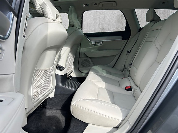 Volvo V90 13 of 30