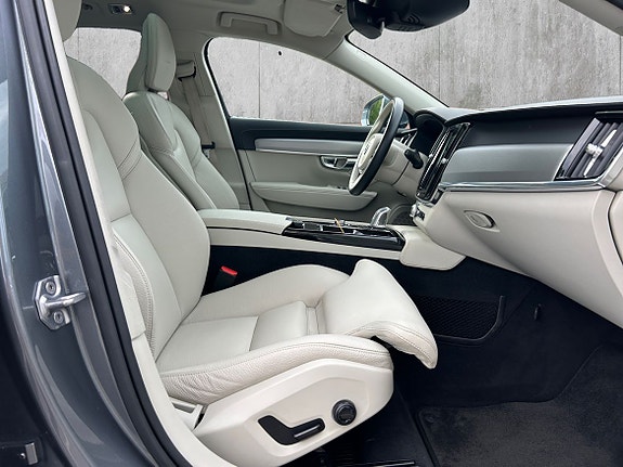 Volvo V90 18 of 30