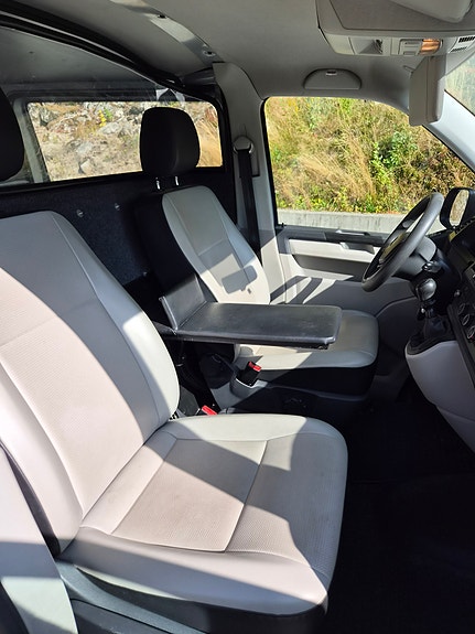 Volkswagen Transporter 9 of 16