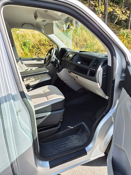 Volkswagen Transporter 10 of 16