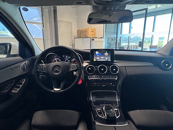 Mercedes-Benz C350 e 18 of 18