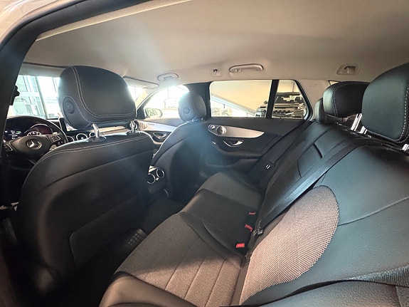 Mercedes-Benz C350 e 16 of 18
