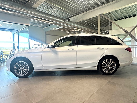Mercedes-Benz C350 e 3 of 18
