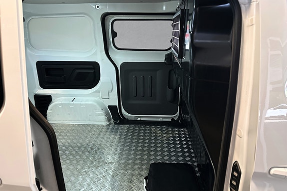BYD eTP3 28 of 30