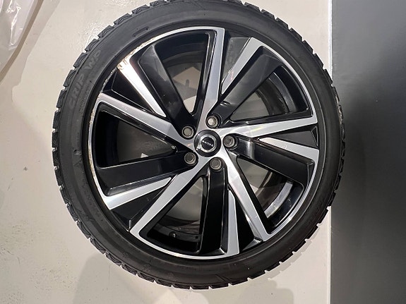 Volvo V90 26 of 30