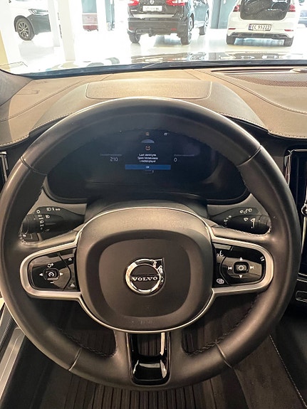 Volvo V90 12 of 30