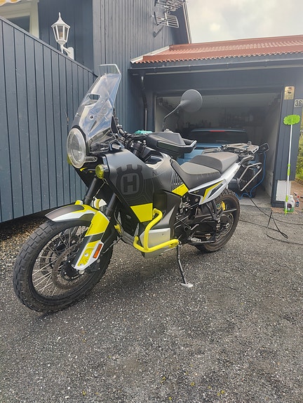 Husqvarna Norden 901 2 of 12