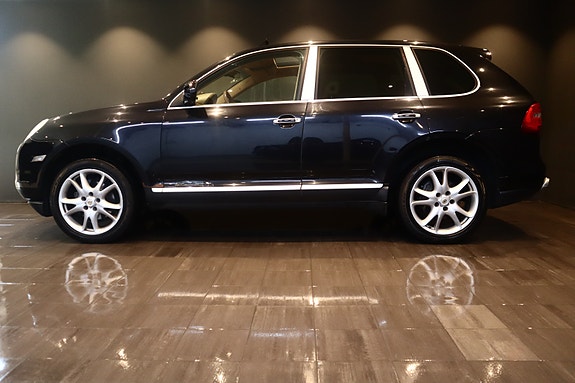 Porsche Cayenne 6 of 28
