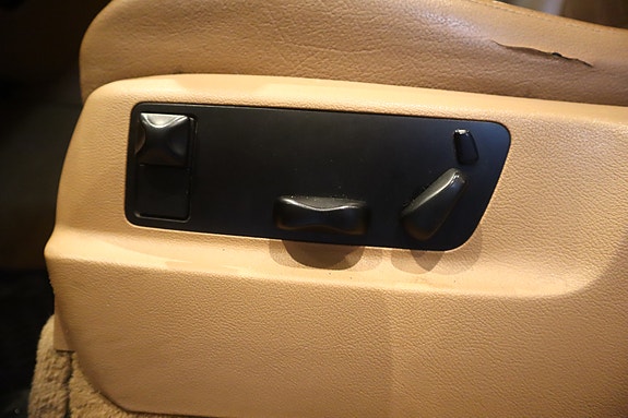 Porsche Cayenne 24 of 28