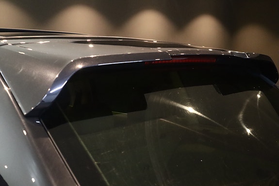 Porsche Cayenne 9 of 28