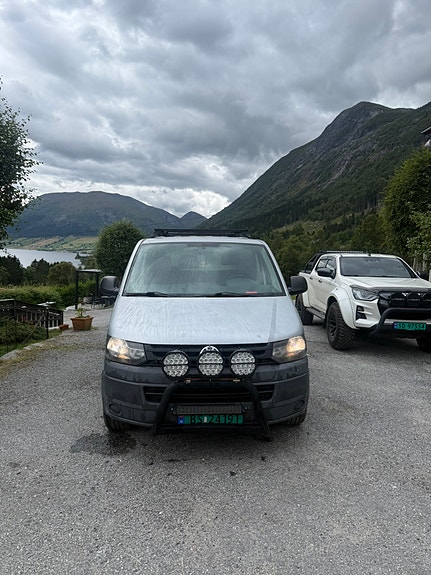 Volkswagen Transporter 2 of 9
