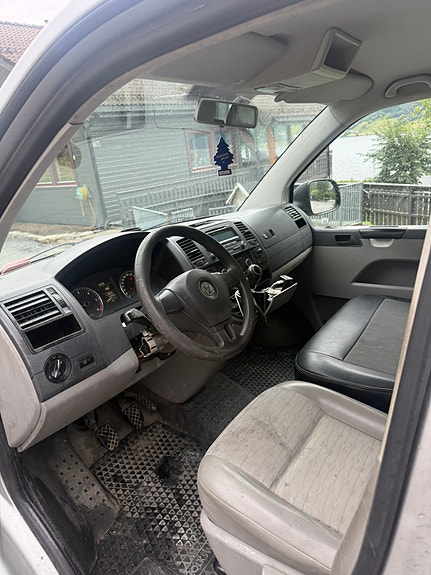 Volkswagen Transporter 9 of 9