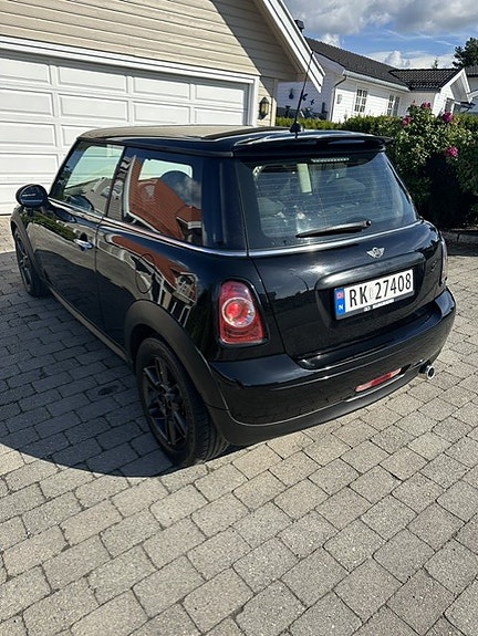 MINI One 2 of 12