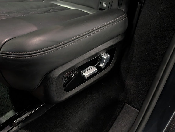 BMW X7 22 of 30