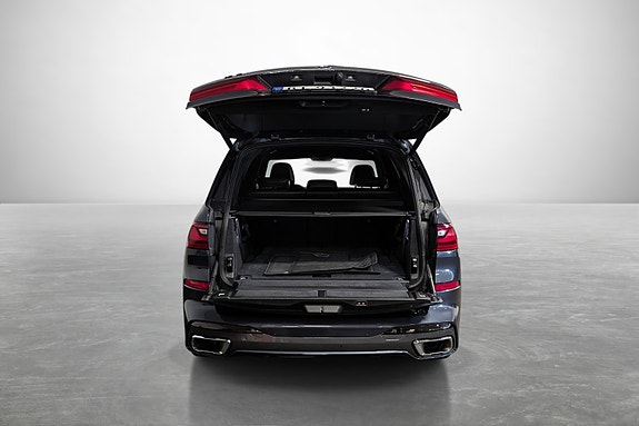 BMW X7 9 of 30