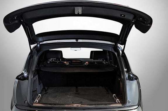 Audi Q7 9 of 24