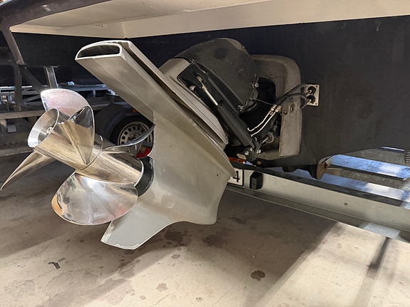 Obsession 33 – 435 hk Volvo Penta – RÅ sjøegenskaper og Steppet skrog 23 of 29