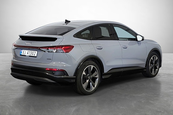 Audi e-tron 9 of 27