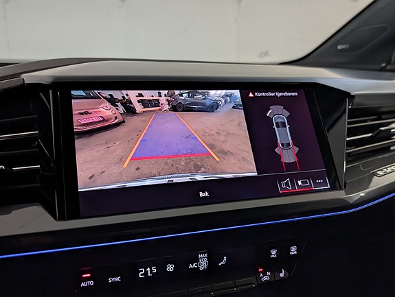 Audi e-tron 18 of 27