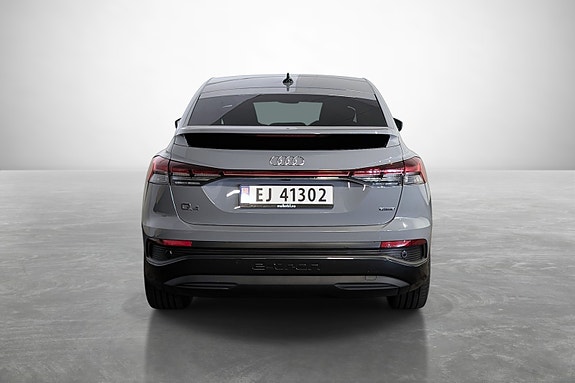 Audi e-tron 7 of 27