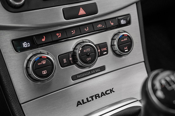Volkswagen Passat Alltrack 15 of 22