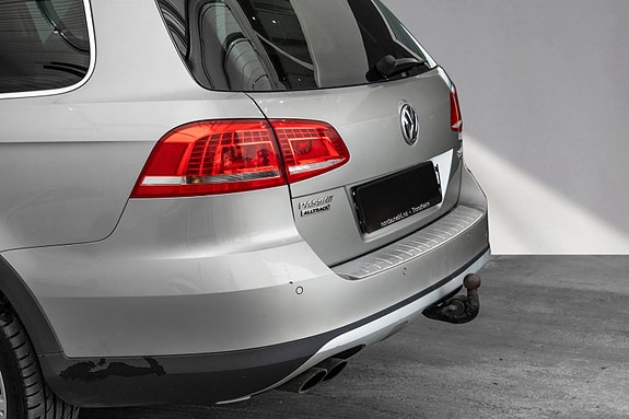 Volkswagen Passat Alltrack 8 of 22